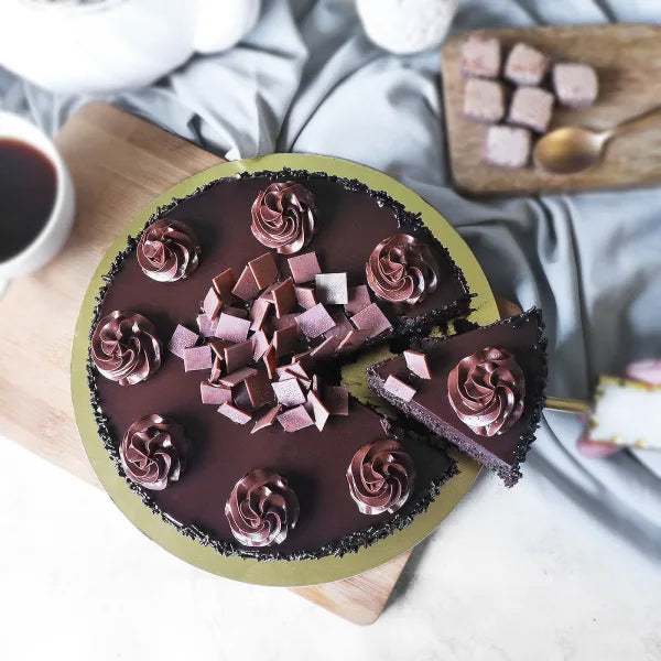 Truffle Delight Cake (Half Kg)